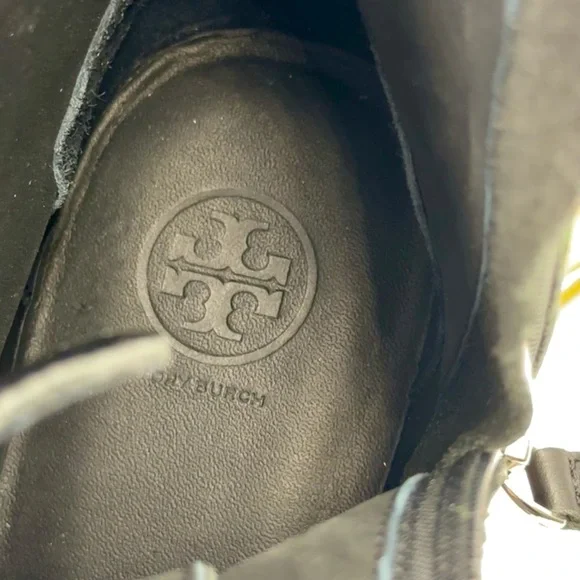 🆕 TORY BURCH 🧿 NWOB Miller Lug Sole Boots, Black Leather - Sz 6 - Picture 9 of 14